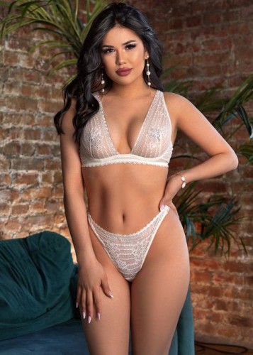 Лина, метро Воробьевы горы Г. Москва