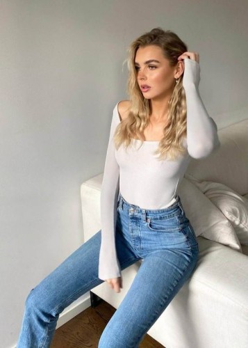 Лола, метро Ленинский проспект Г. Москва