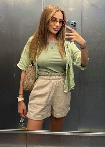 Настя, метро Дмитровская Г. Москва