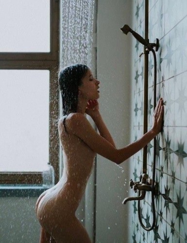 Виктория, метро Крымская Г. Москва