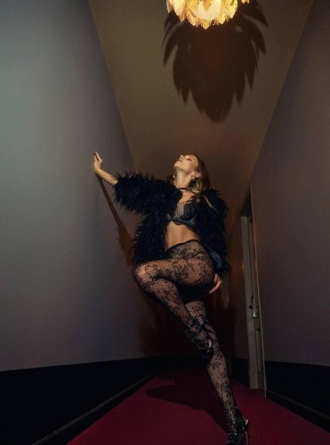 Света, метро Теплый стан Г. Москва