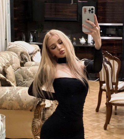 Света, метро Серпуховская Г. Москва