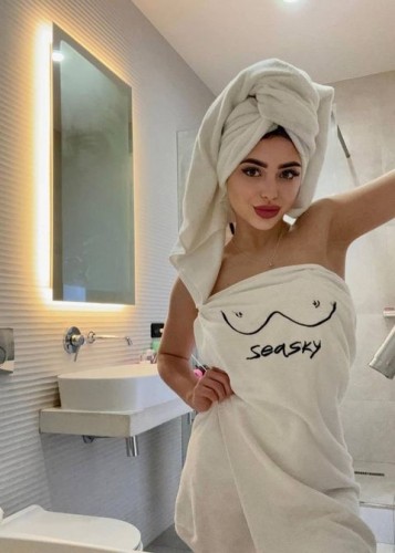 Диана, метро Лубянка Г. Москва